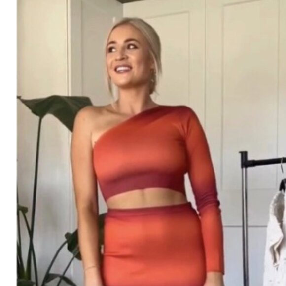 NEW Zara Blogger-Fave One-Shoulder Tie-Dye Crop Top, Size S - Picture 7 of 16